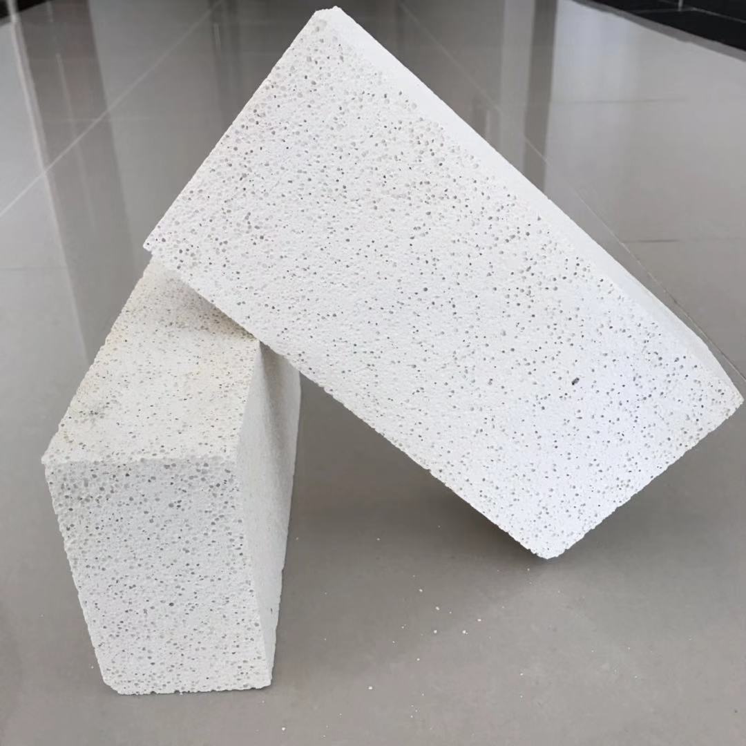 輕質(zhì)莫來石保溫磚